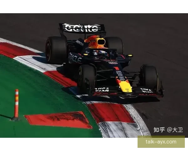 F1赛季最新动态揭晓各队实力变化与冠军争夺形势分析